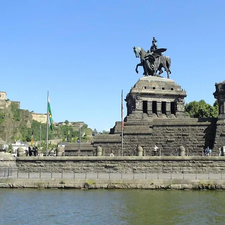 מלון Berghof By 42 *